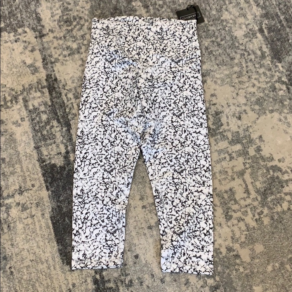 NWT sz L DYI Sport printed 7/8 marble leggings